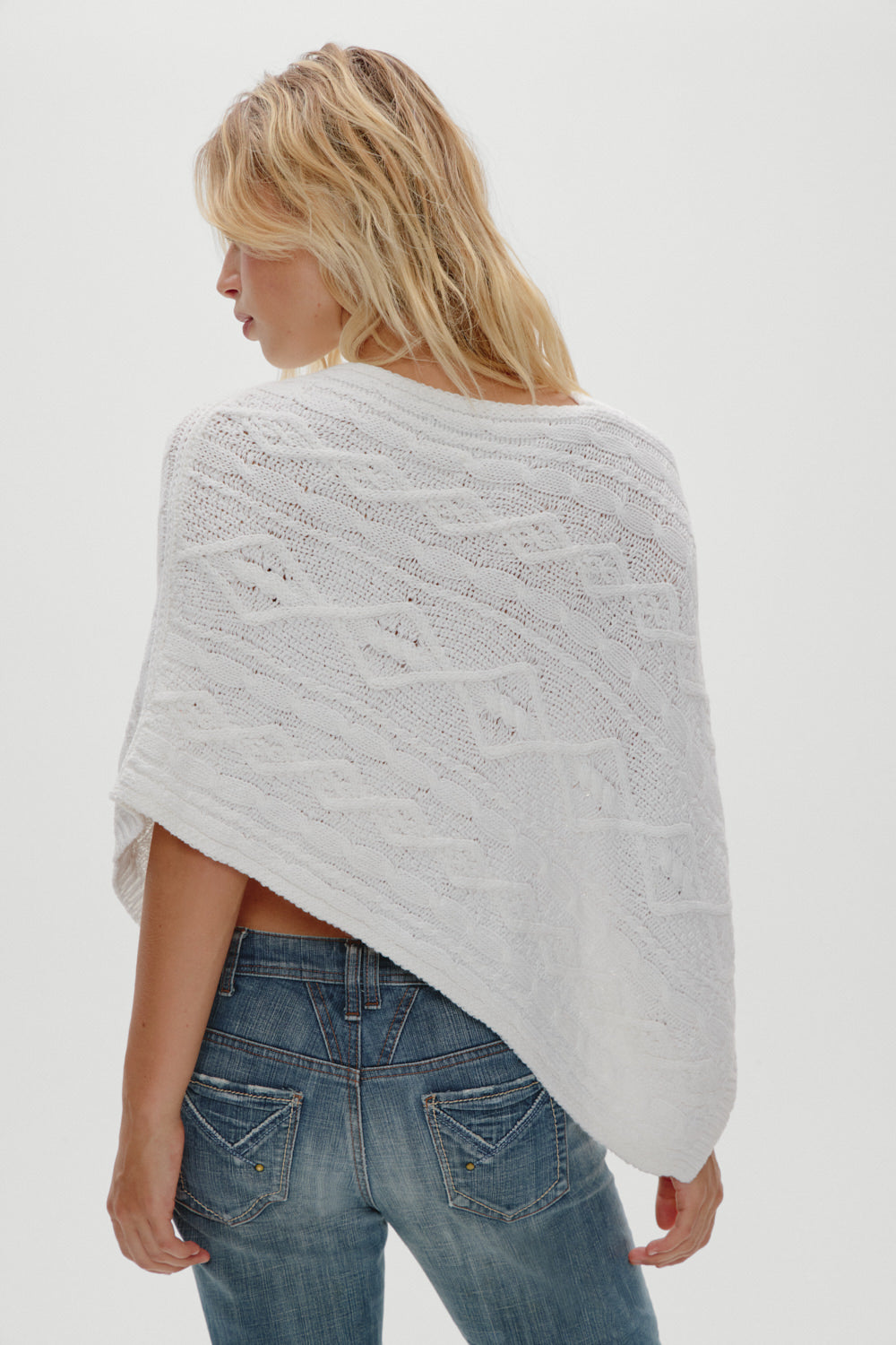 Aspen Poncho - Cloud White